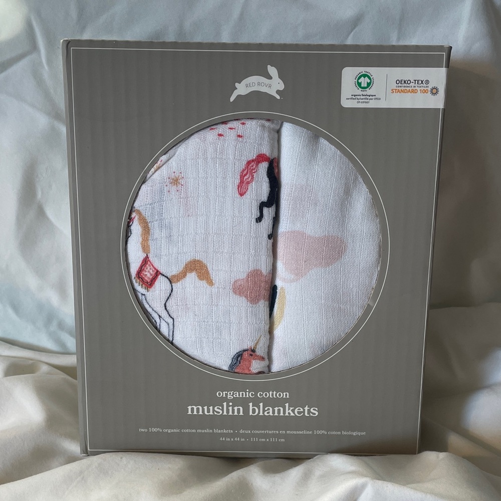 RED ROVR Organic Cotton Muslin Blankets (set of 2)